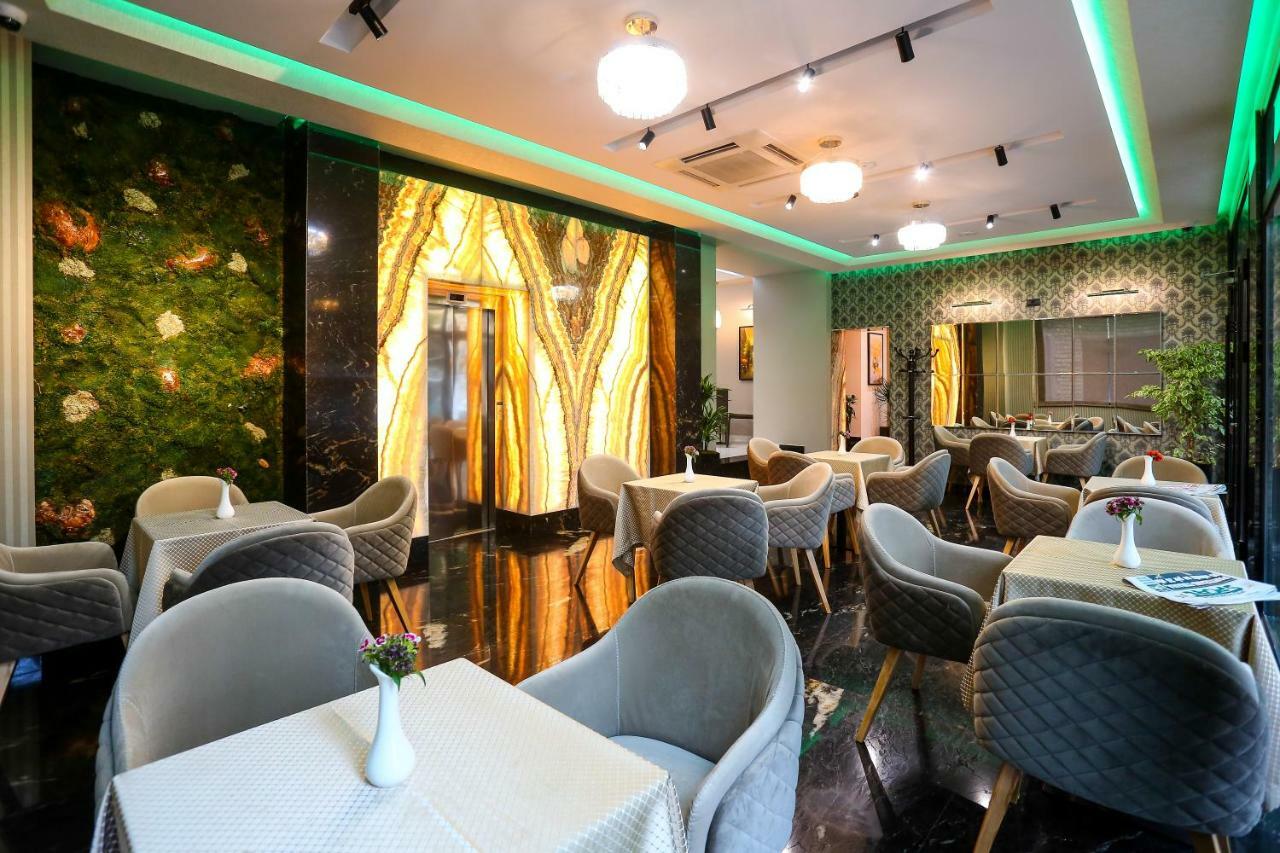 Emerald Boutique Hotel Тирана Экстерьер фото