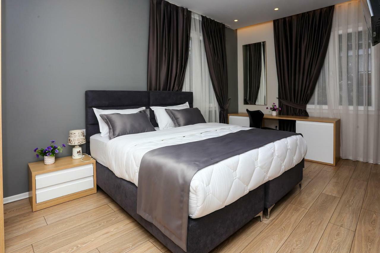 Emerald Boutique Hotel Тирана Экстерьер фото
