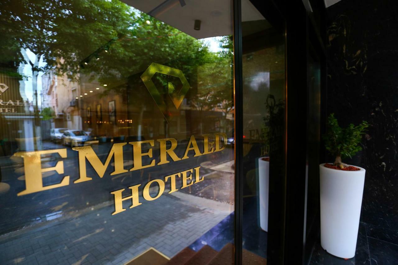 Emerald Boutique Hotel Тирана Экстерьер фото